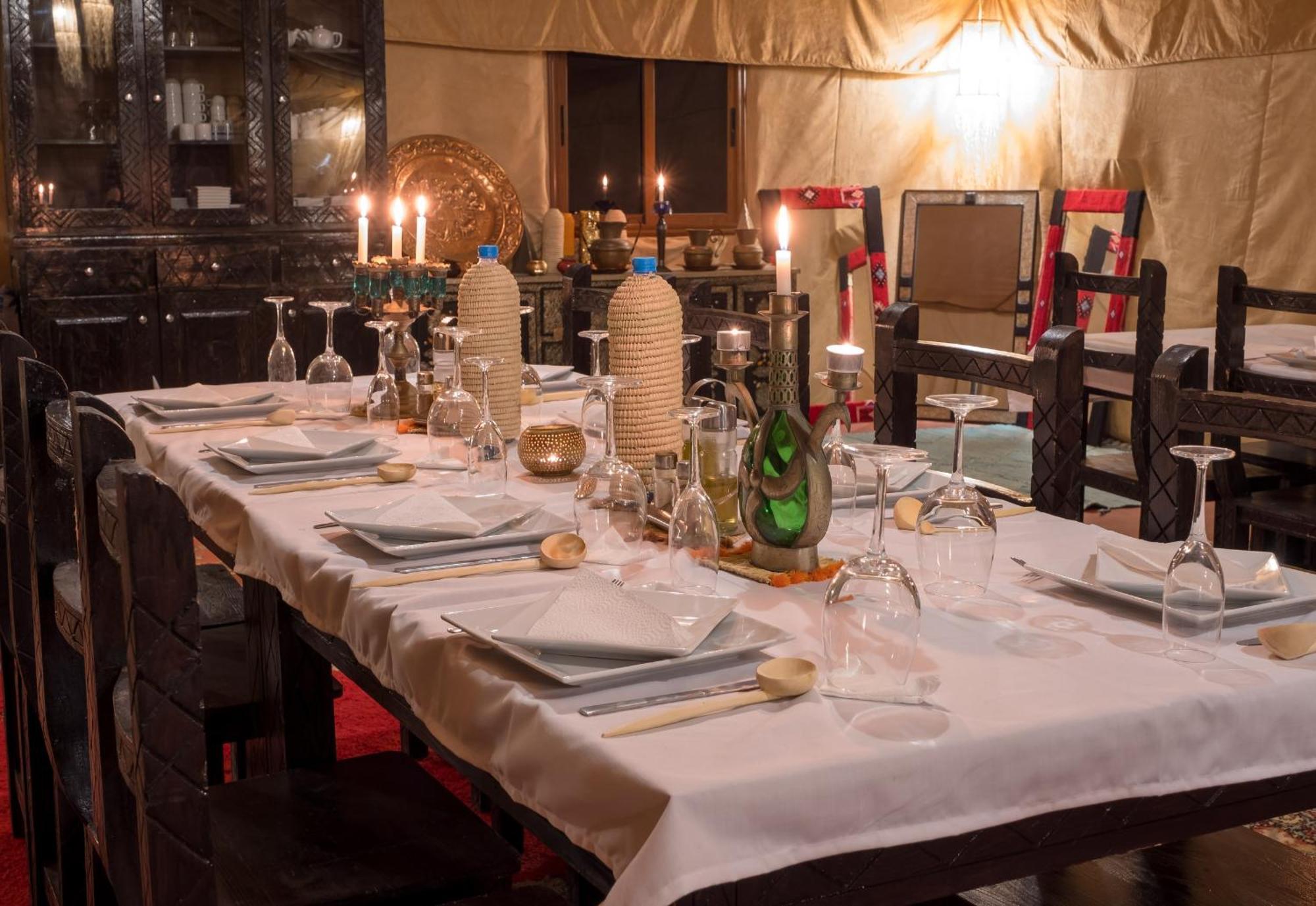 Merzouga Nomadic Luxury Camp Екстер'єр фото